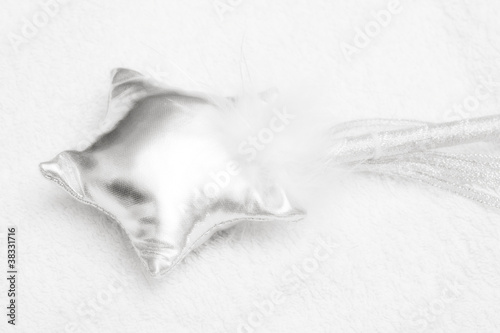Bacchetta magica carnevale su fondo bianco