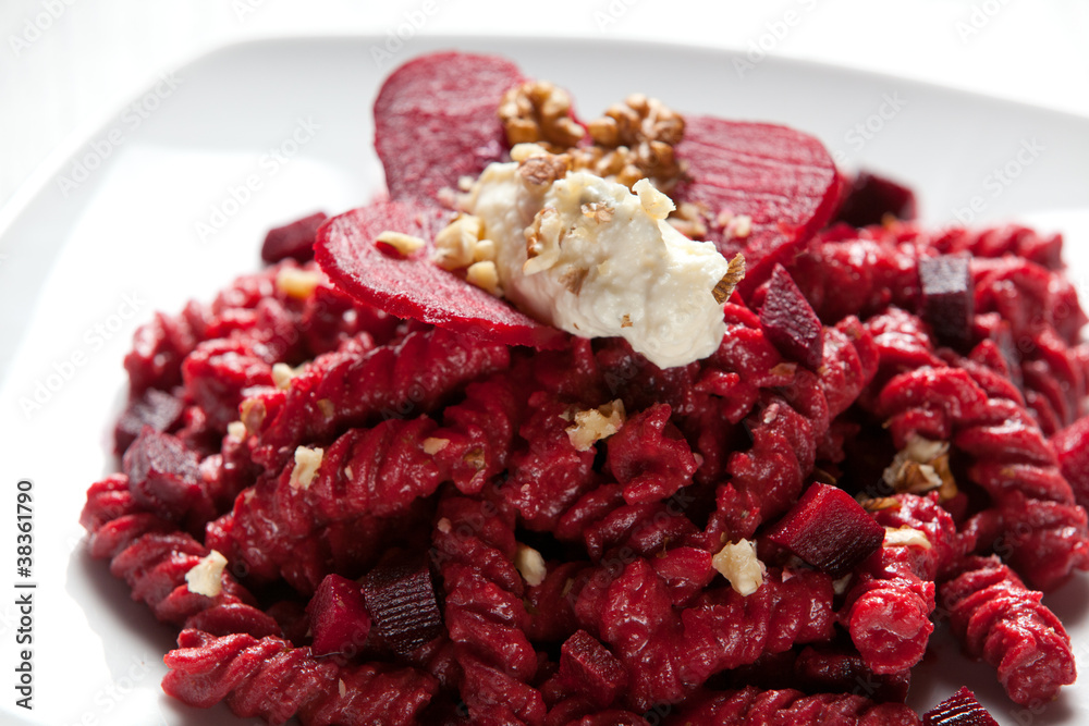 Pasta with Red Beets, Gorgonzola Cheese and Walnuts Pasta with Red Beets, Gorgonzola Cheese and Walnuts