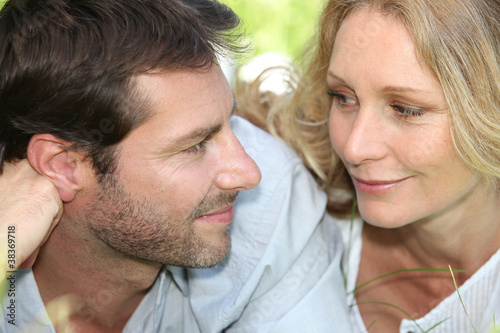 Canvas Print Closeup of loving couple