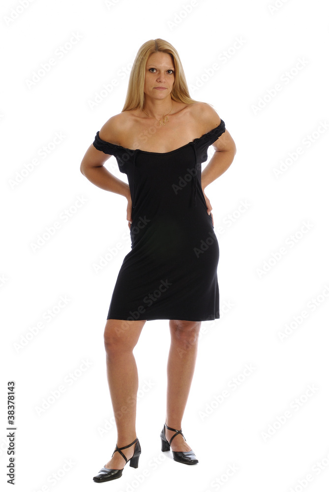 femme en robe noire 7 femme en robe noire 7