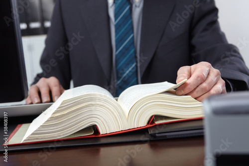Tableau sur toile lawyer at work