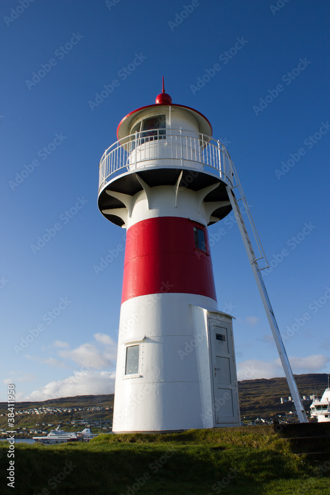 Leuchtturm in Tórshavn auf den Färöer Inseln