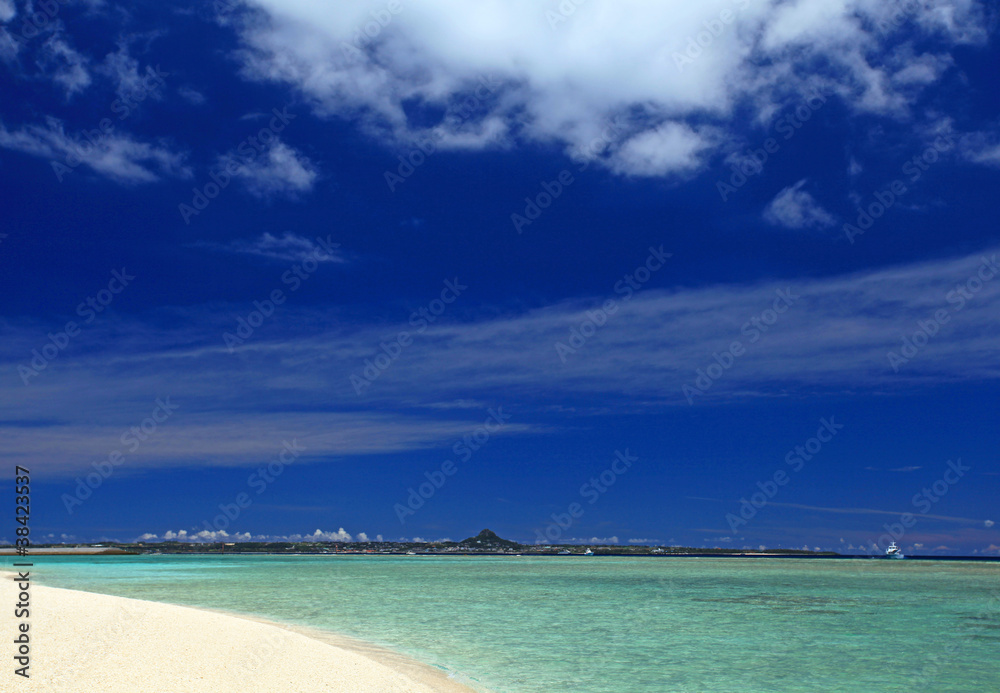 水納島の美しい風景