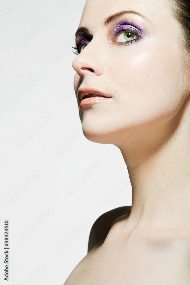 Naklejka premium Beautiful woman with full makeup.
