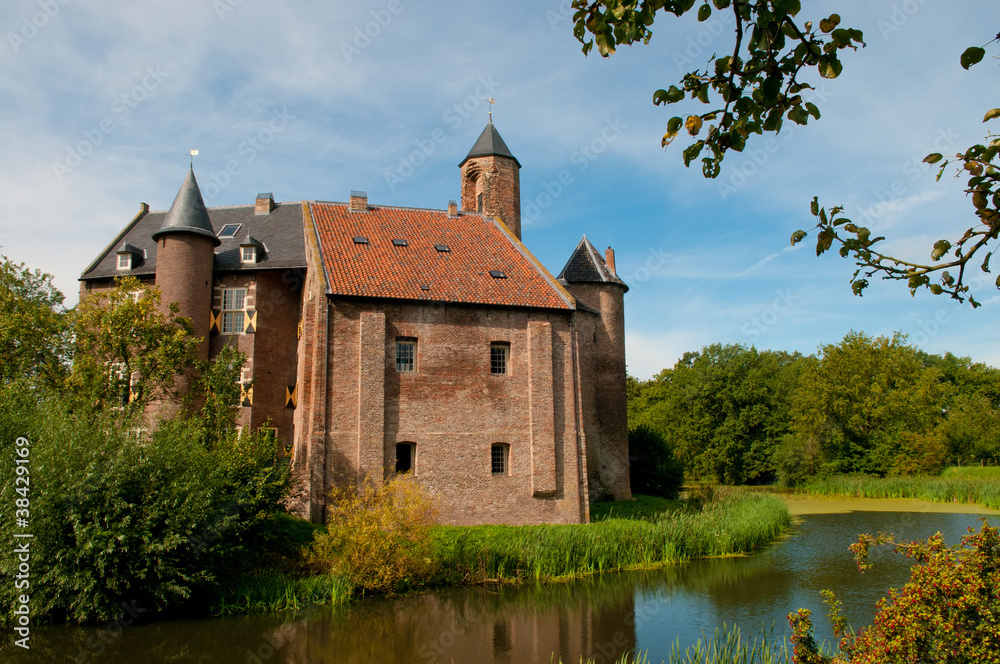 castle waardenburg