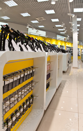 elrctronics goods in store