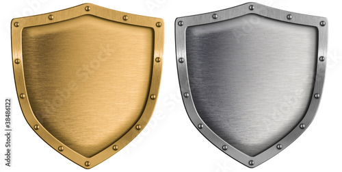 metal shields set silver an...