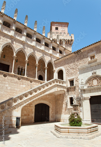 Santa Maria Palacio Diputacion - Pueblo Espanol