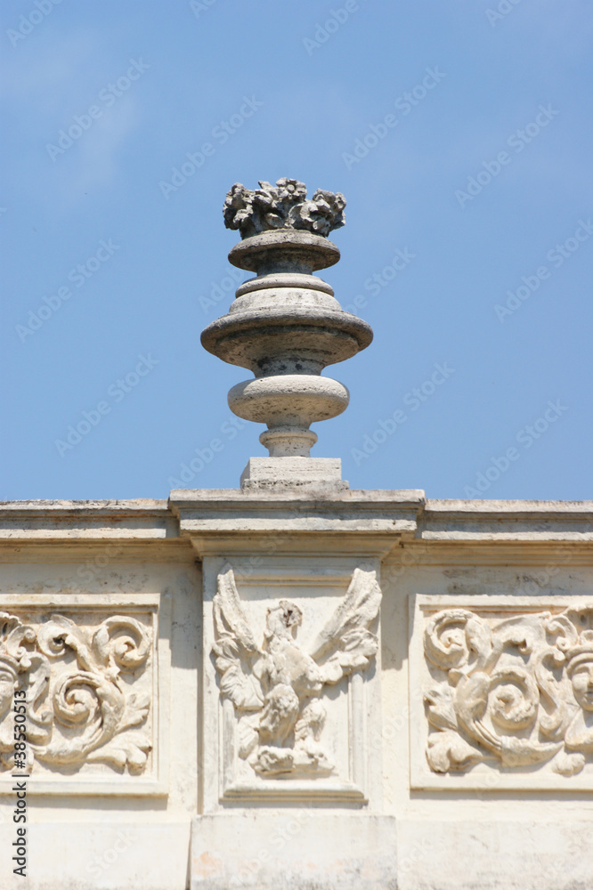 Fototapeta premium sculpture sur le Pigeonnier de la Villa Borghese à Rome