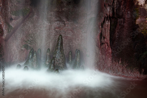 Billede på lærred Cascade