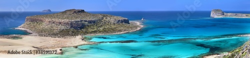 Fototapeta Naklejka Na Ścianę i Meble -  Stunning beach in Crete (Greece)