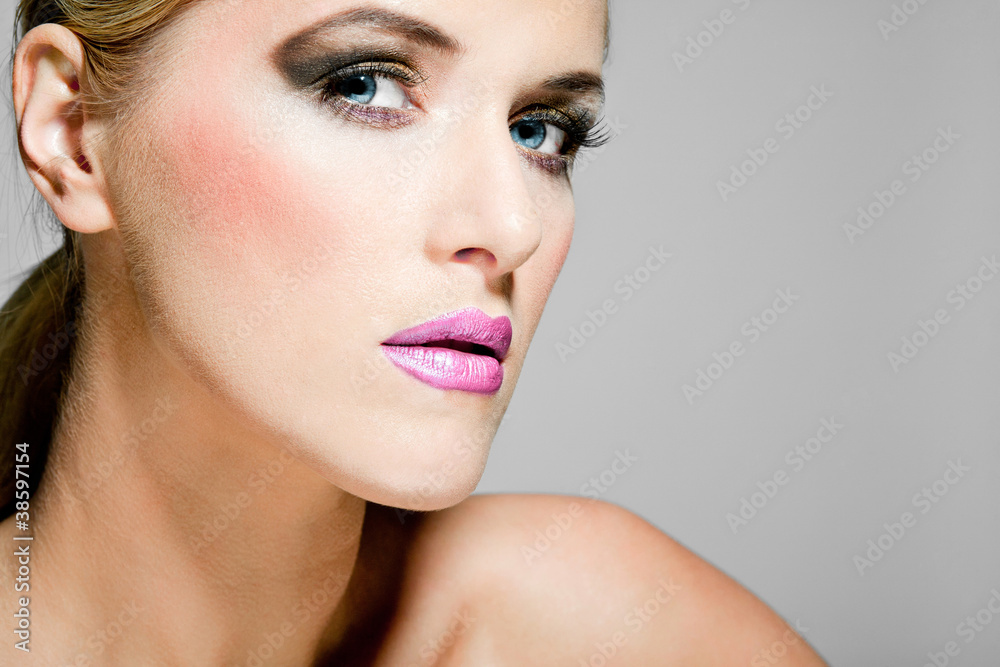 Fototapeta premium Beautiful female model with full makeup.