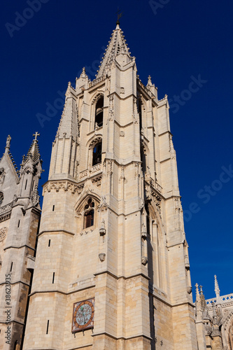 Campanario de la catedral de León, Castilla y León, España