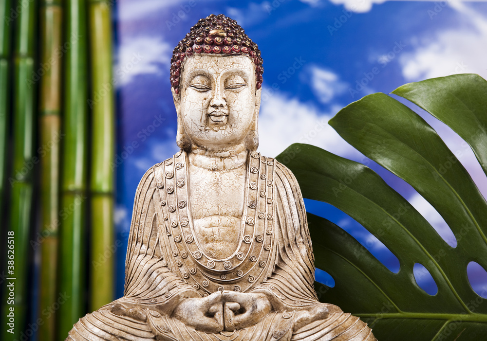 Obraz premium Still life with buddha statue and bamboo