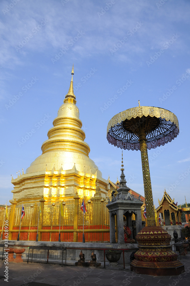 Fototapeta premium Wat Hariphunchaitemple