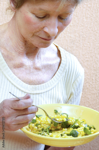 femme alimentation crudité