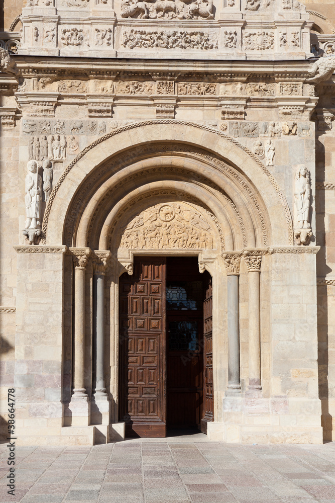 Basilica de San Isidoro, León, Castilla y León, España
