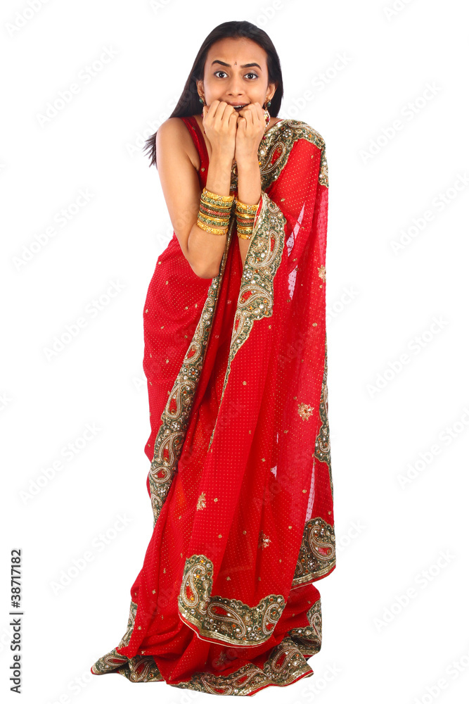 Ταπετσαρία Young Indian girl with a terrified expression.
