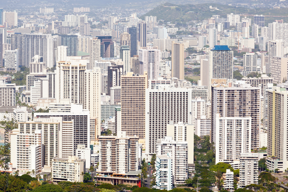 Fototapeta premium Downtown Waikiki seen from Diamond Head