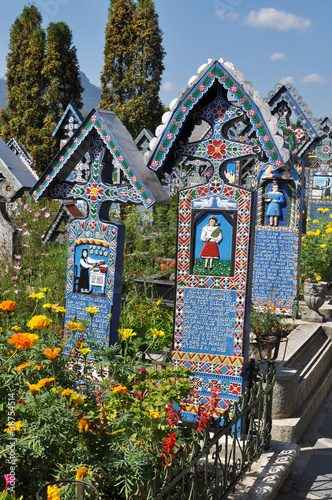 Romania. Cimitero allegro di Sapinta. photo