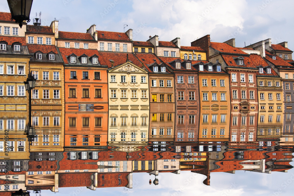 Fototapeta premium Old house architecture reflected