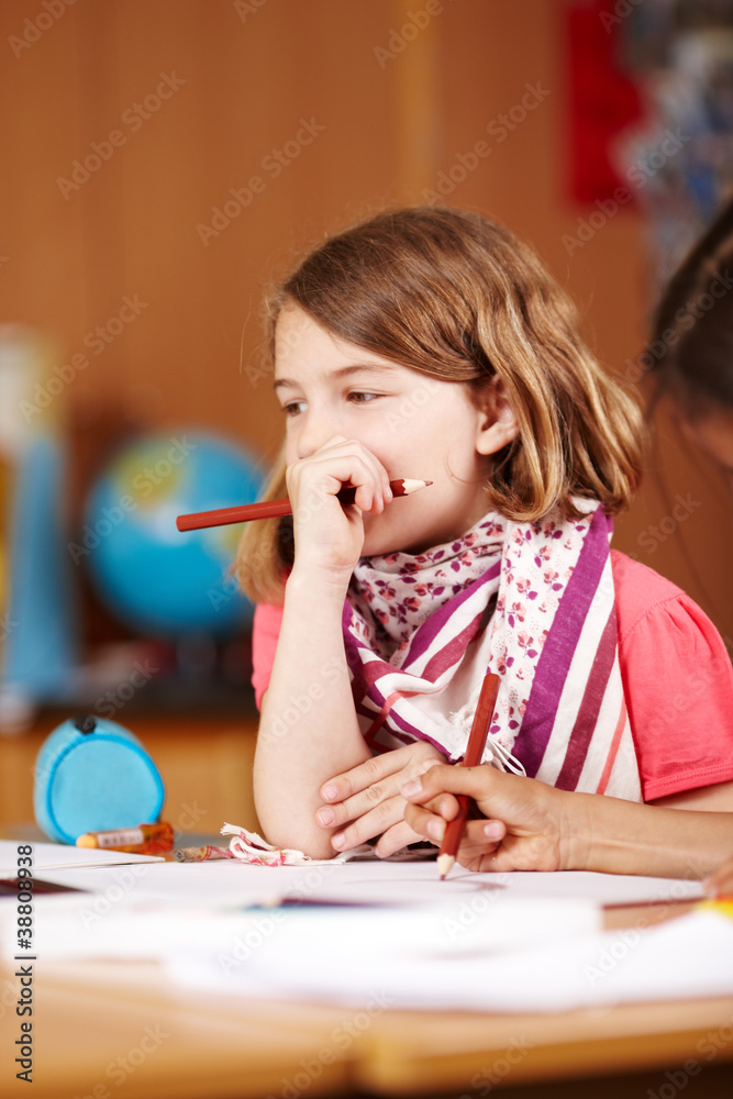 Mädchen in der Grundschule