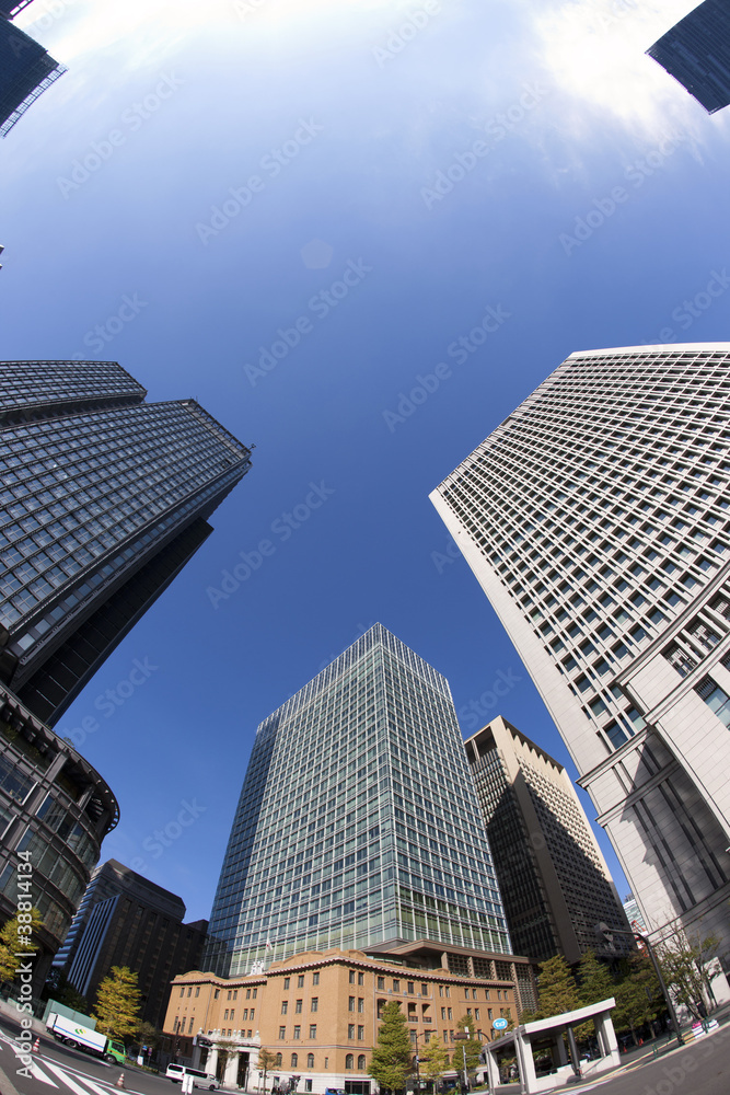 Obraz premium 丸の内の高層ビル街