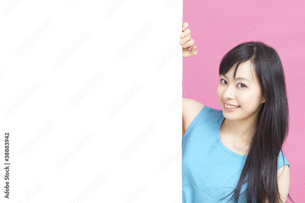 メッセージボードを持った女性 メッセージボードを持った女性