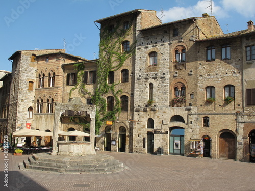 Piazza della Cisterna, San Gimignano, Toskana