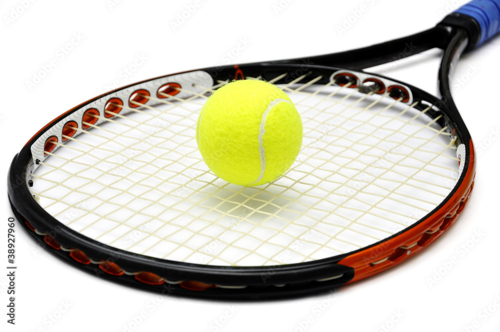 Tennis racket and bal