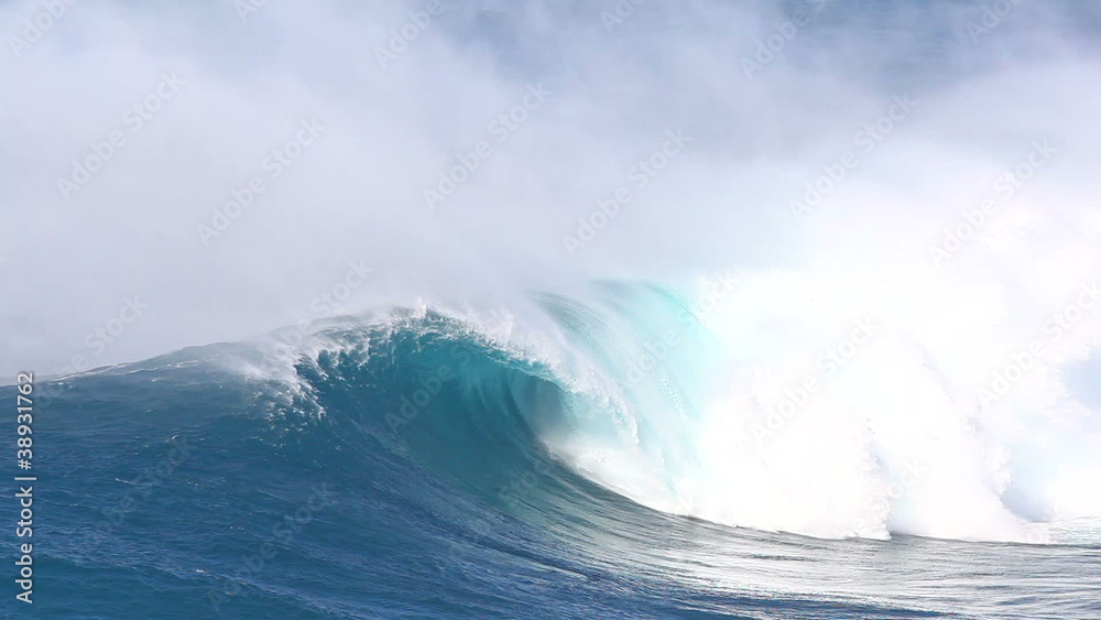 Large Blue Ocean Wave breaking in Hawaii, HD Video Large Blue Ocean Wave breaking in Hawaii, HD Video