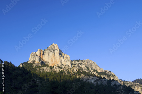 rocky pinnacle © WINDCOLORS