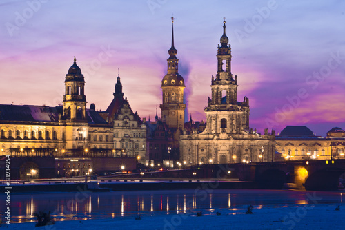 Dresden im Winter bei Nacht