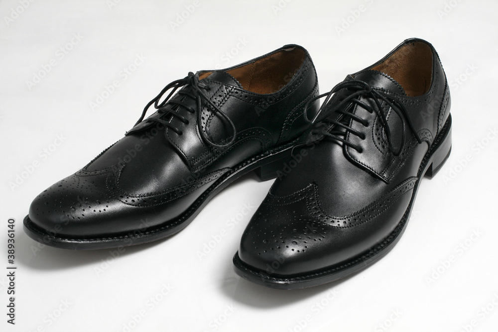 Schwarze Schnürschuhe für Herren aus Leder Schwarze Schnürschuhe für Herren aus Leder