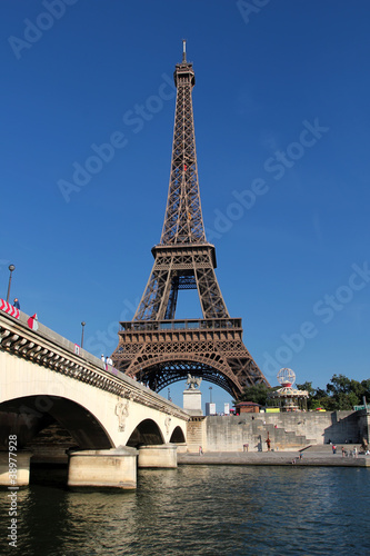 Eiffel Tower, Paris © BGStock72