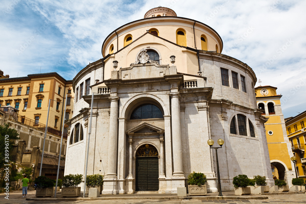 Naklejka premium Round Building with Pillars in Rijeka, Croatia