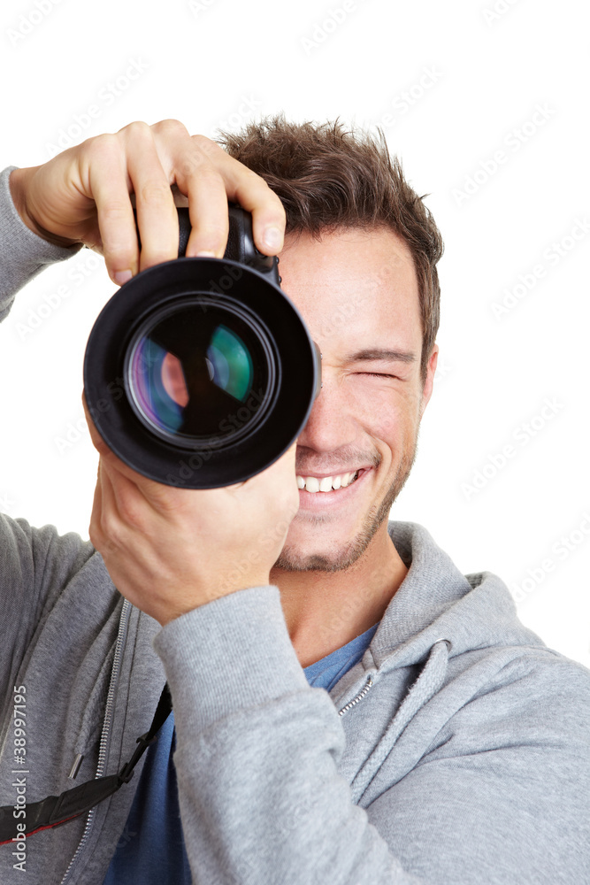 Mann fotografiert mit Kamera Mann fotografiert mit Kamera