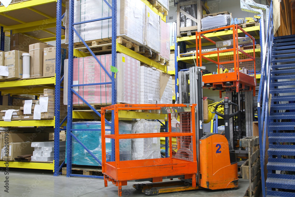 warehouse warehouse