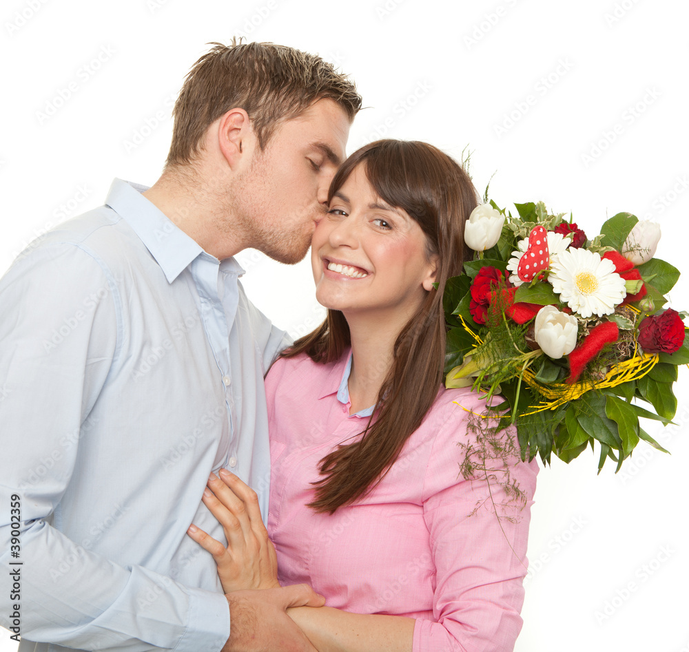 lachendes pärchen mit blumen lachendes pärchen mit blumen