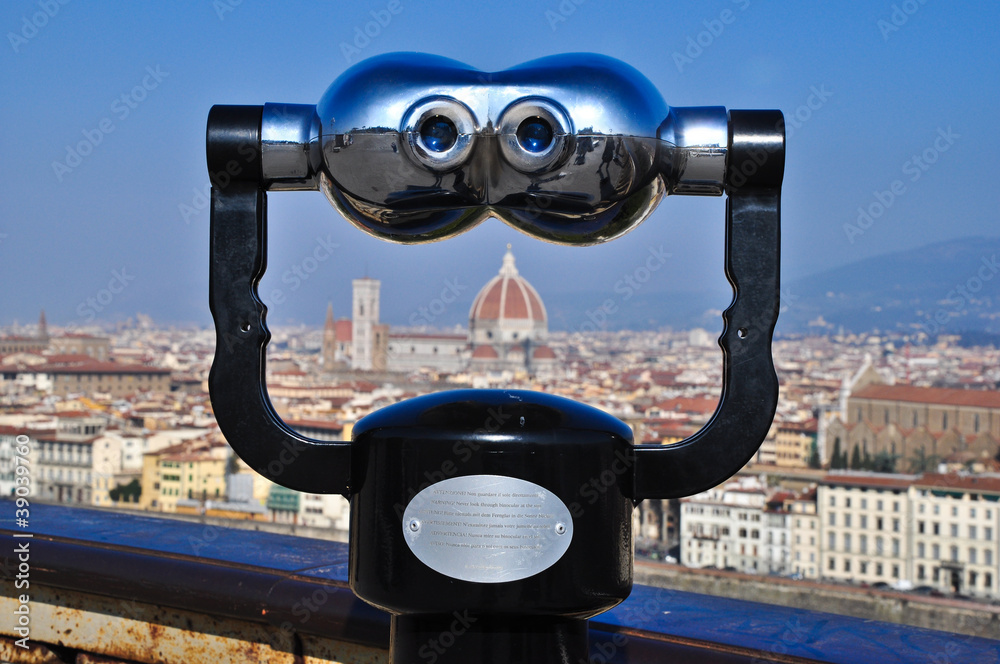 Florence cathedral, look through the binoculars