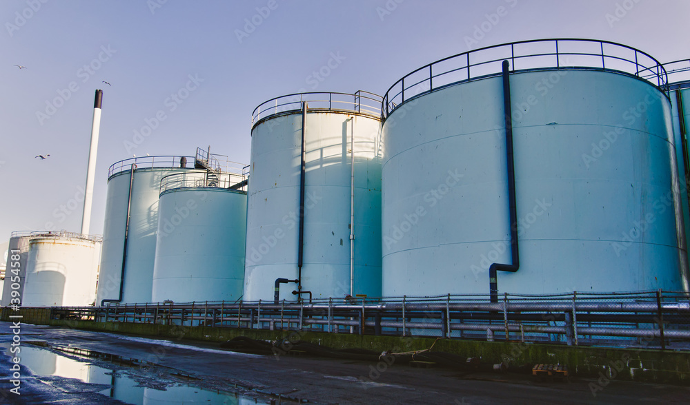 Tanks for fish oil Tanks for fish oil