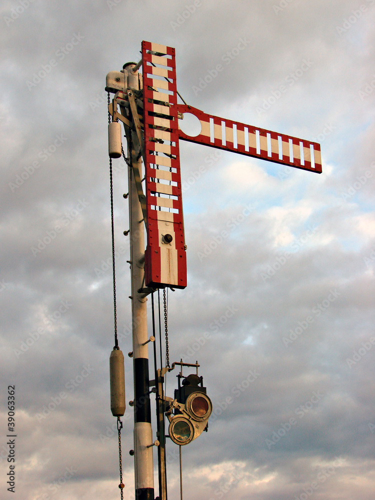 Obraz premium railroad traffic sign