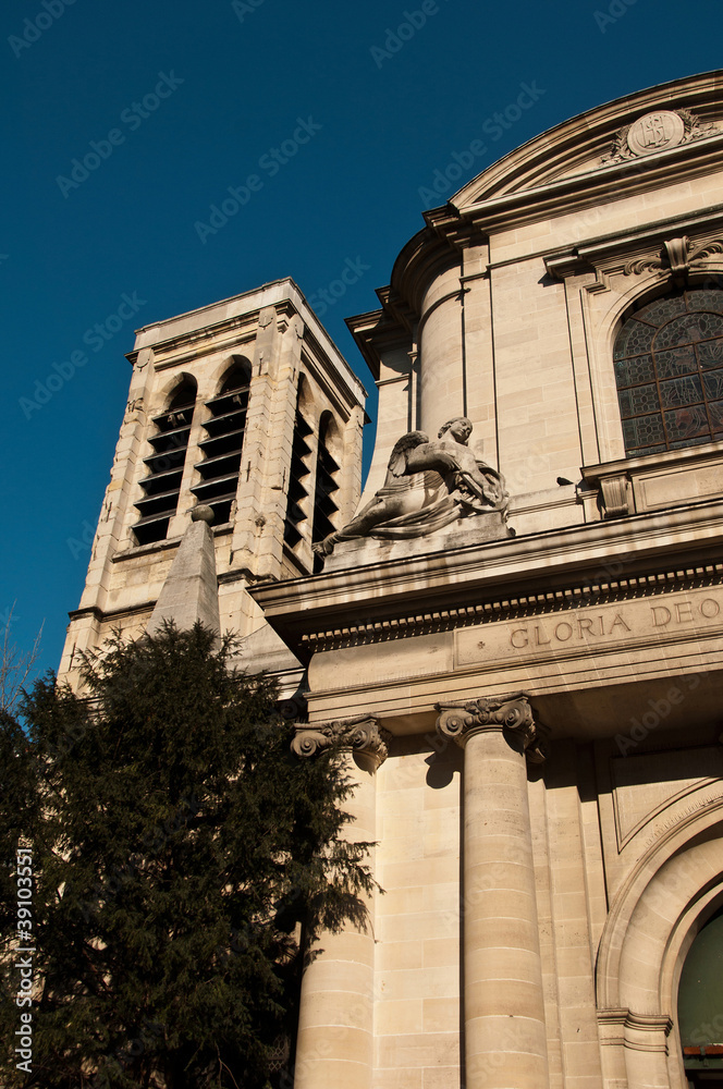 église st Nicolas du Chardonnet à Paris