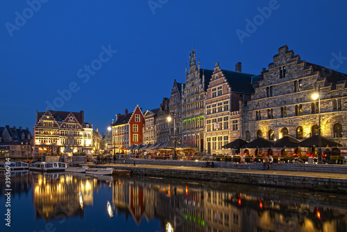 Abend in Gent Belgien Graslei Hafen