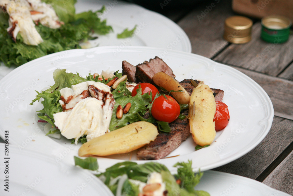Grilled meat with vegetables Grilled meat with vegetables