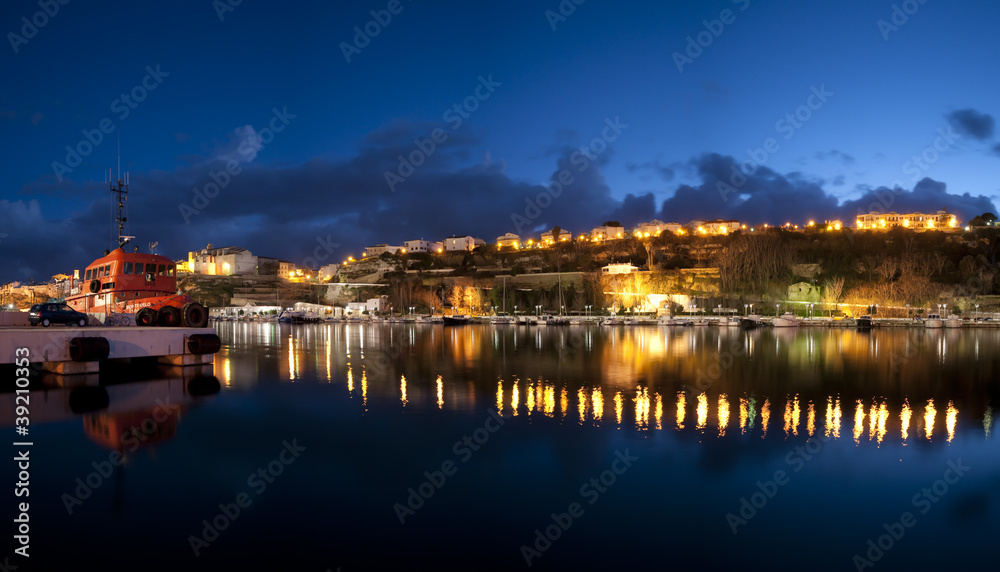 Fototapeta premium Panoramica del puerto de Mahon