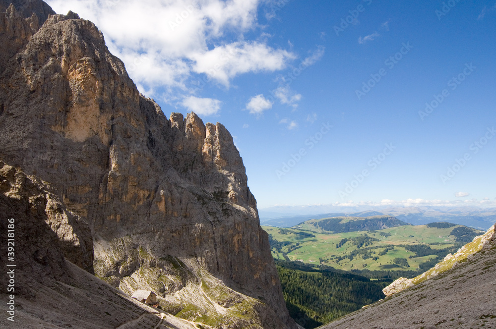 Langkofelkar mit Blick auf die Seiser Alm - Dolomiten - Alpen Langkofelkar mit Blick auf die Seiser Alm - Dolomiten - Alpen