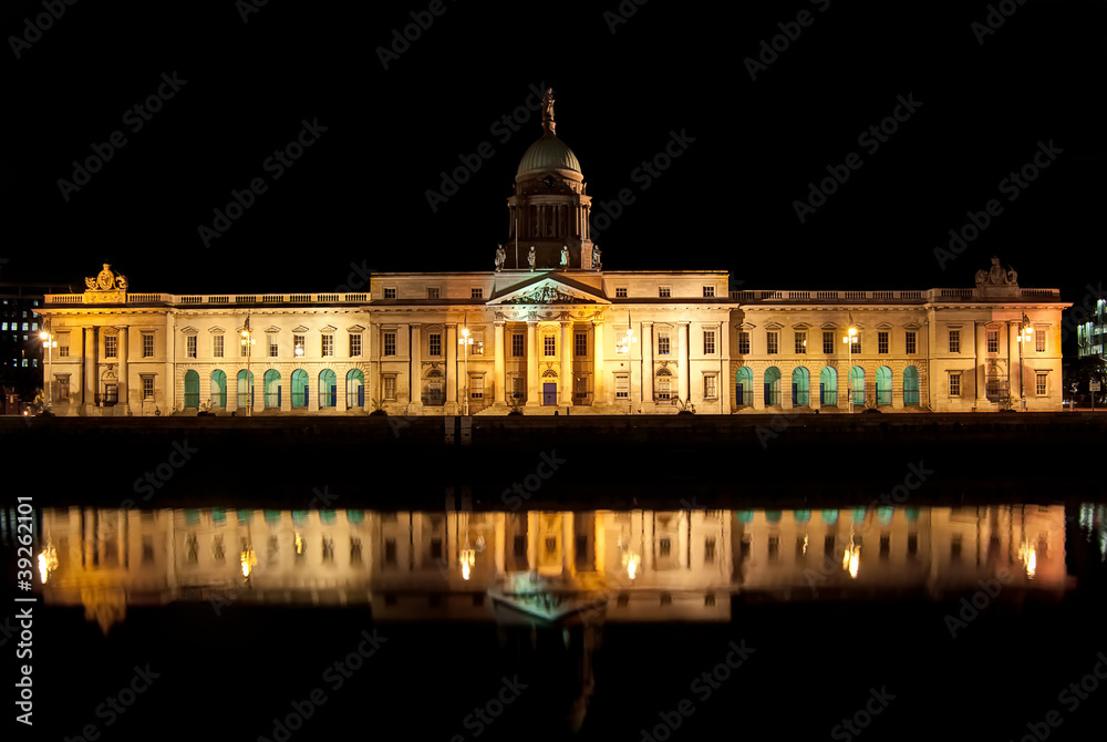 The Custom House, Dublin, Ireland - at night