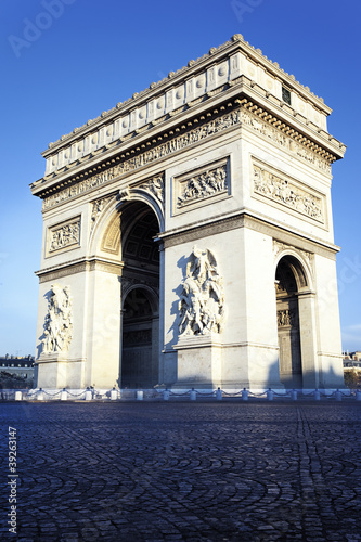 vertical view of Arc de Triomphe © Frédéric Prochasson
