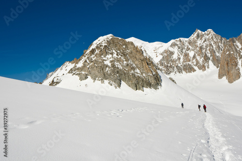 Mont Blanc Massif © vinciber